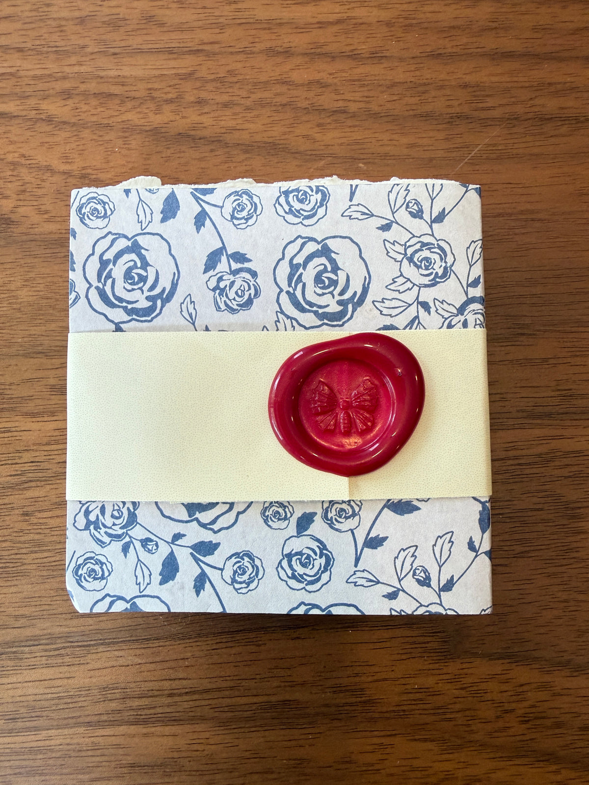 LL3 - Little Leaf Midnight Rose