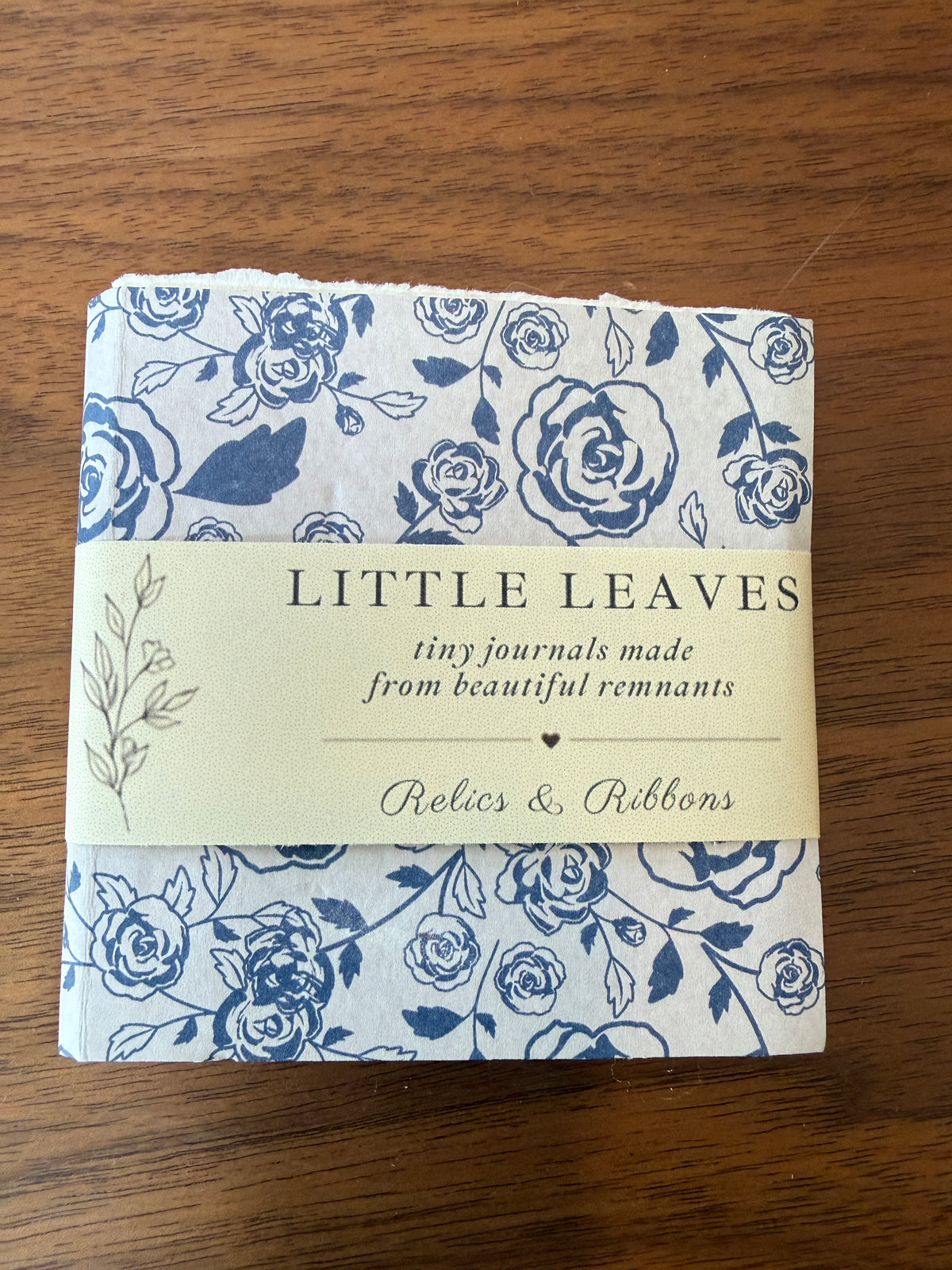 LL3 - Little Leaf Midnight Rose