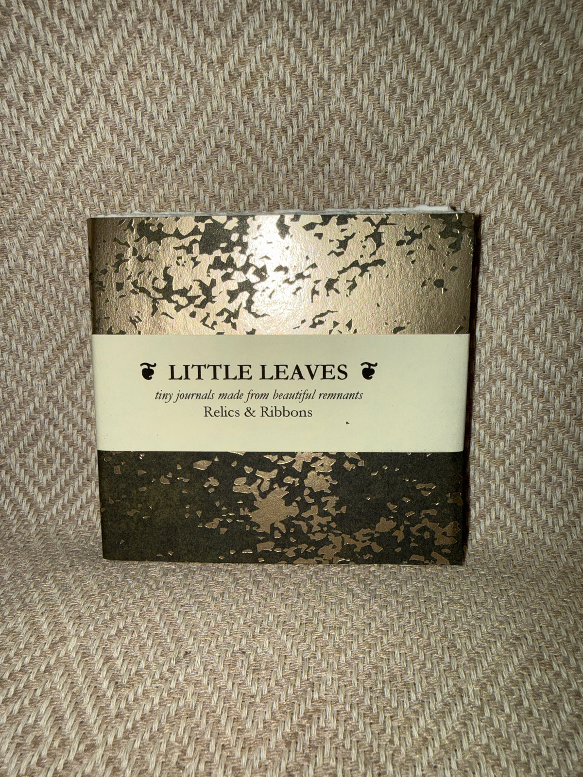 LL13 - Little Leaf Gilded Shadows
