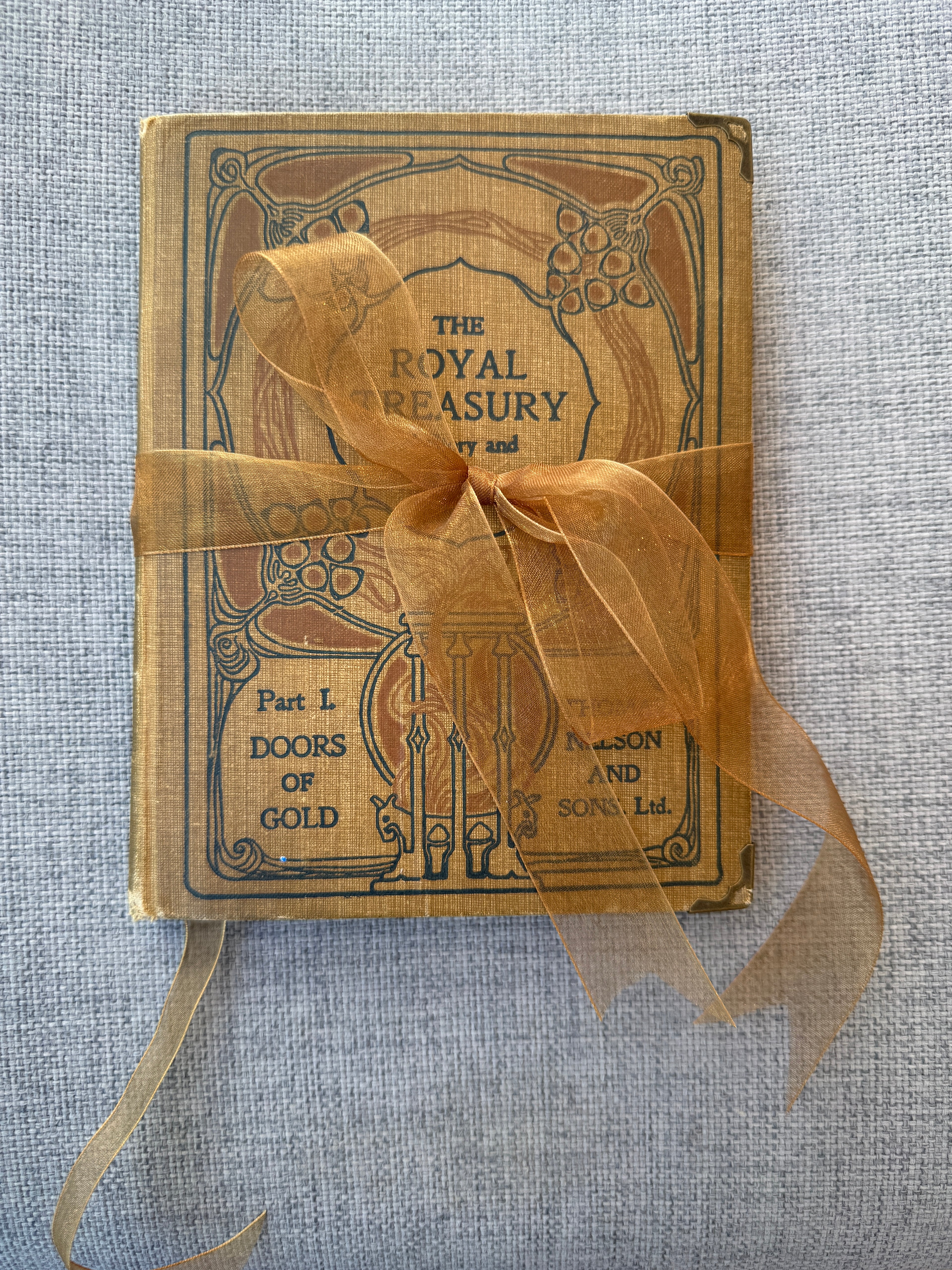 B2 - 16 The Royal Treasury of Story and Song 1920s (Arches)