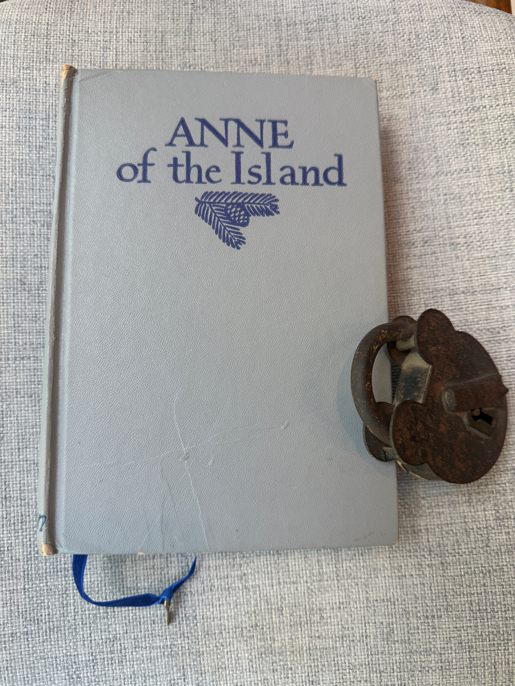 C4 - 19 - Anne of the Island - 1952